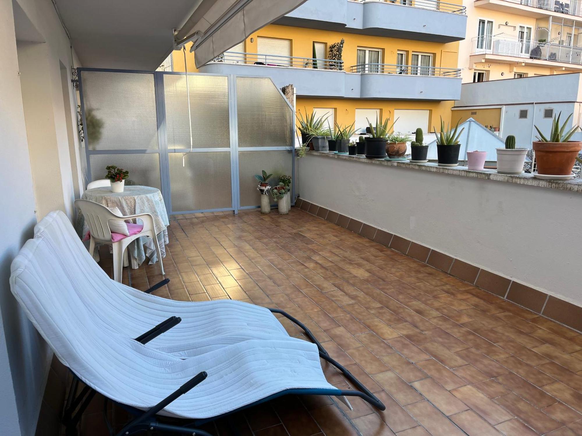 Comode Apartament Al Bell Mig De Girona Ngoại thất bức ảnh